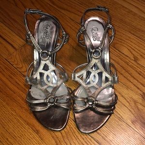 Carlos Santana gray/silver heels, size 9